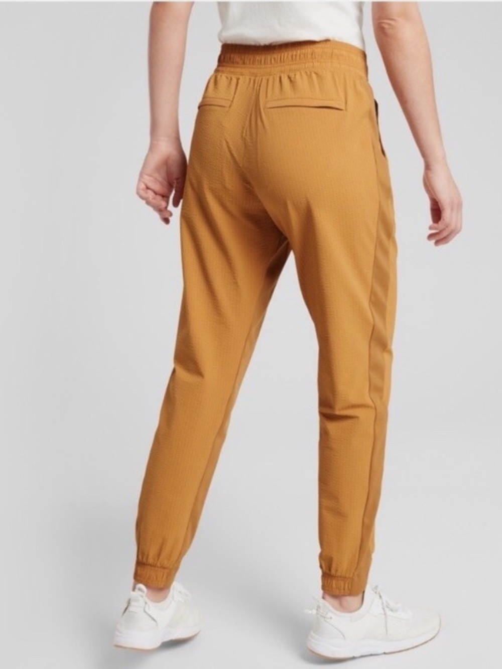 Athleta Textured Brooklyn Joggers in Tuscan Gold✨